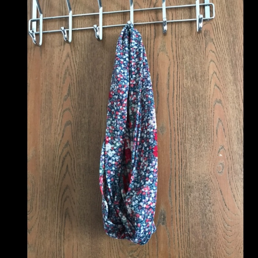 Infinity scarf